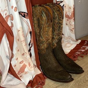 Leopard print Python boots